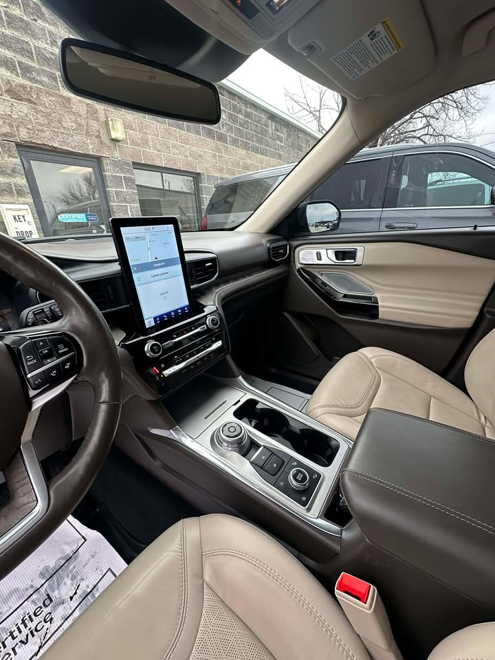 2021 Ford Explorer Platinum