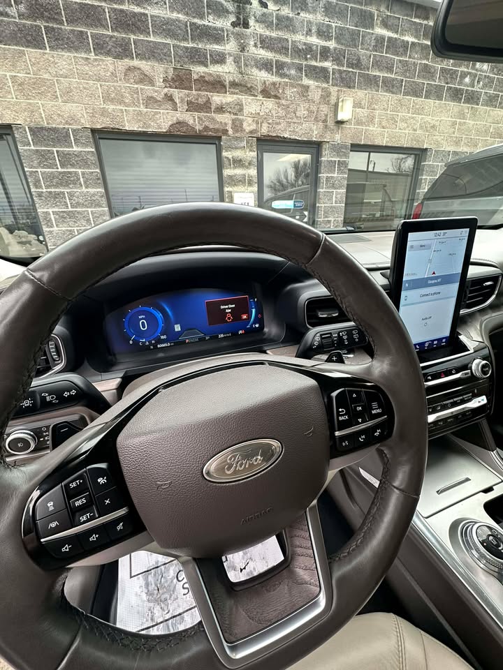 2021 Ford Explorer Platinum