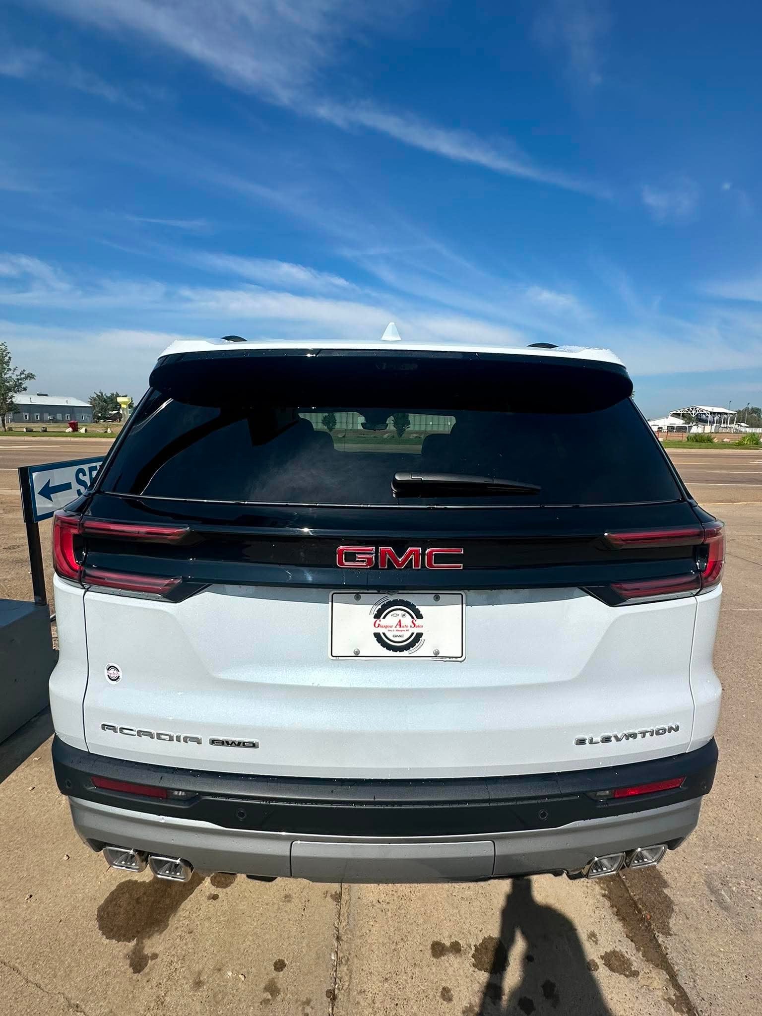 2026 GMC Acadia Elevation