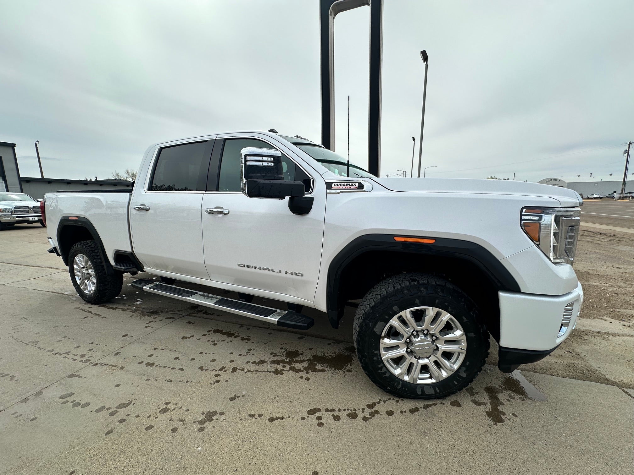 2023 GMC Sierra 4WD Crew Cab Standard Box Denali's photo