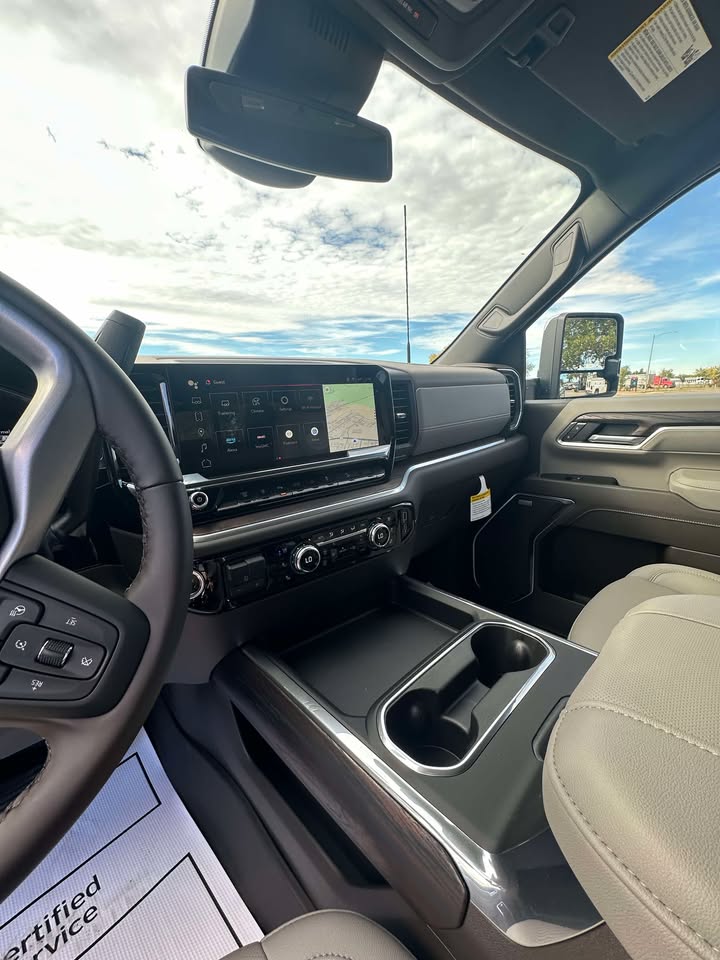 2025 GMC Sierra 2500 HD SLT