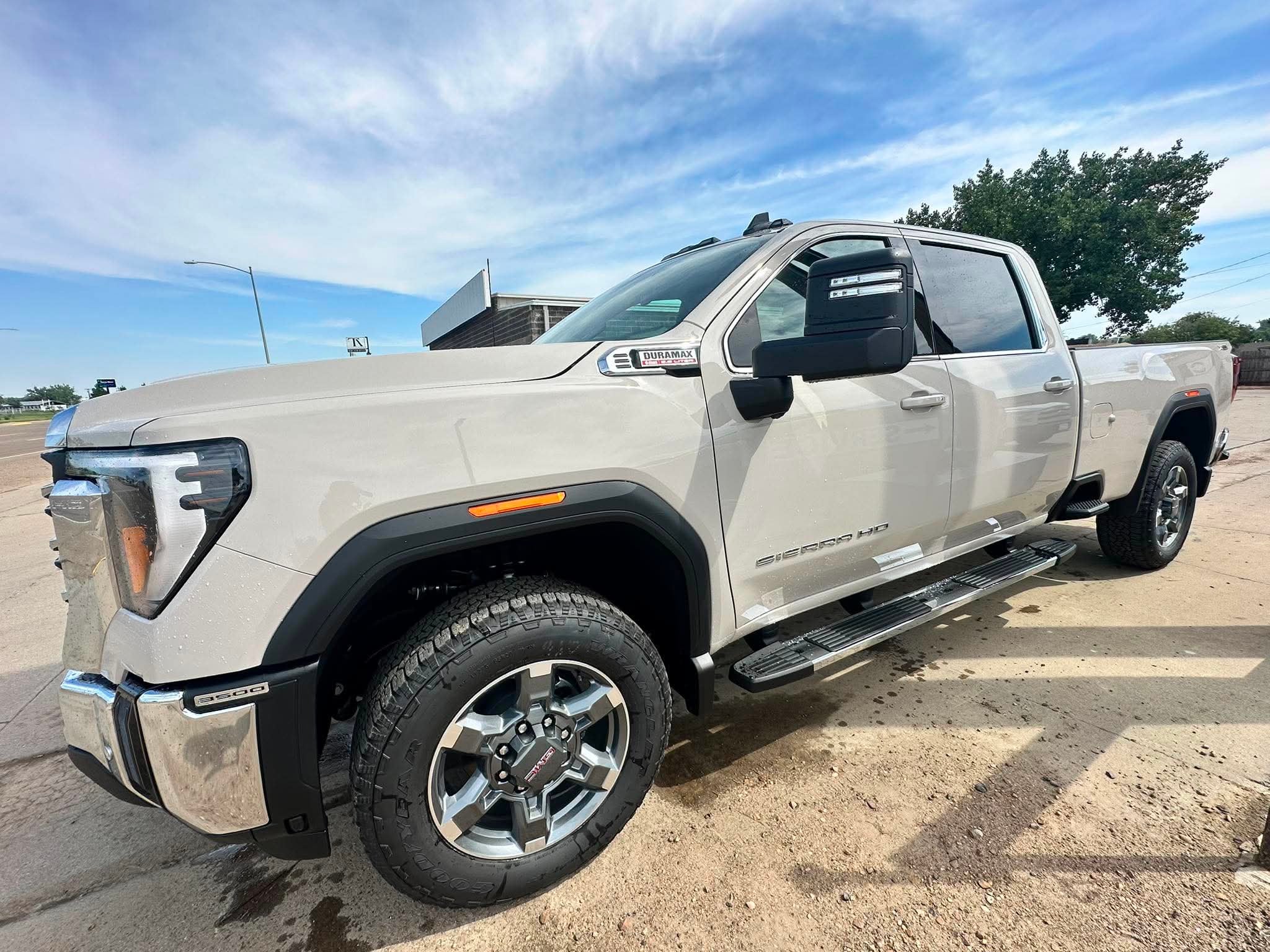 2026 GMC Sierra 3500 HD SLE