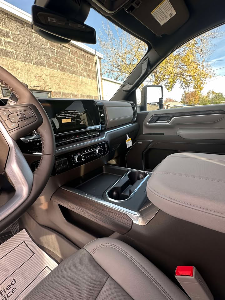 2026 GMC Sierra 3500 HD SLT