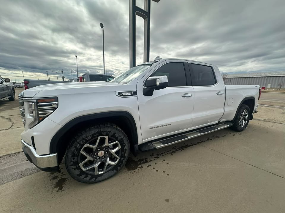 2023 GMC Sierra 1500 SLT
