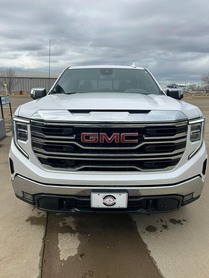 2023 GMC Sierra 1500 SLT