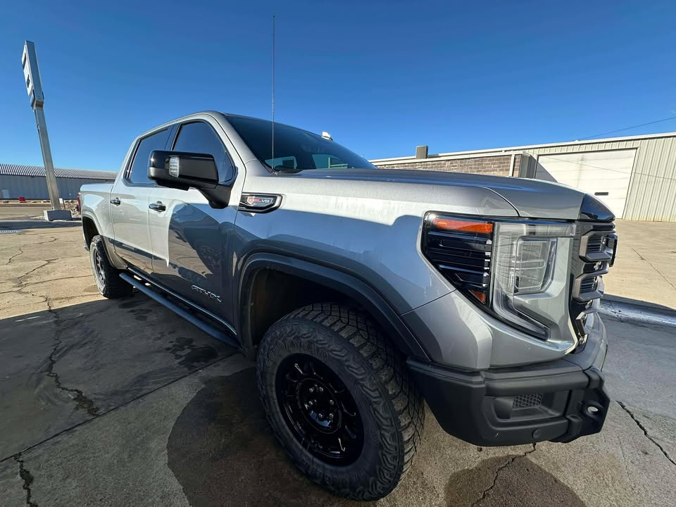 2023 GMC Sierra 1500 AT4X